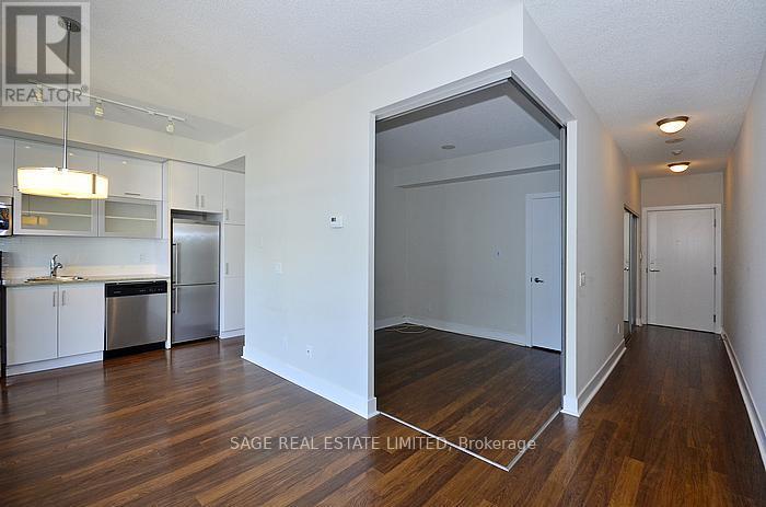 731 - 90 Stadium Road, Toronto, Ontario  M5V 3W5 - Photo 4 - C12461531
