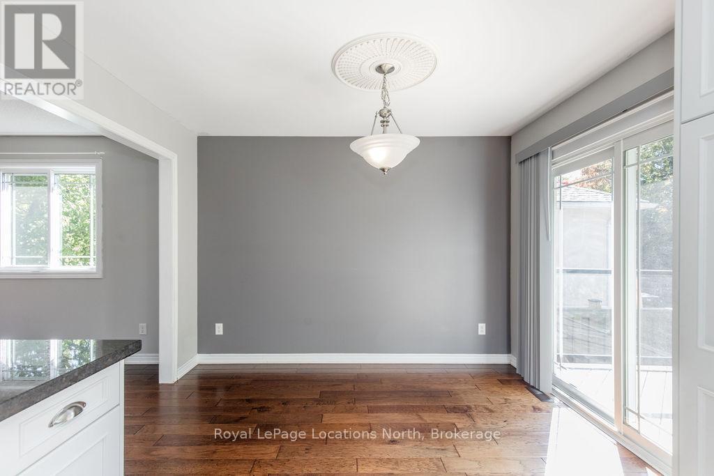 88 61st Street S, Wasaga Beach, Ontario  L9Z 2Z3 - Photo 16 - S12461505