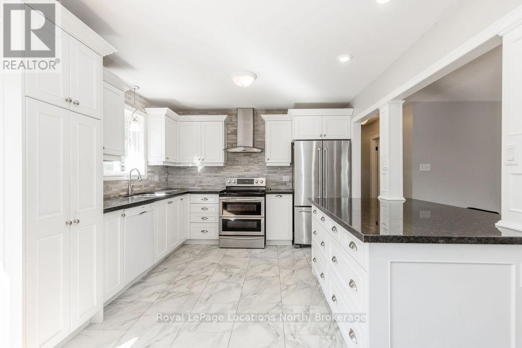 88 61st Street S, Wasaga Beach, Ontario  L9Z 2Z3 - Photo 17 - S12461505