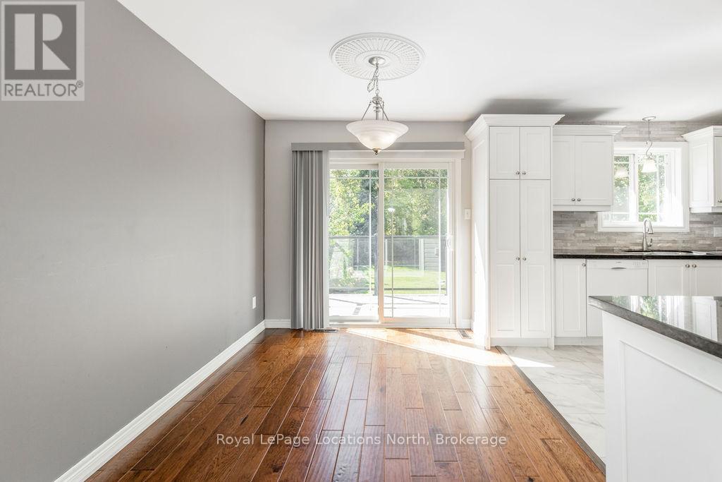 88 61st Street S, Wasaga Beach, Ontario  L9Z 2Z3 - Photo 12 - S12461505
