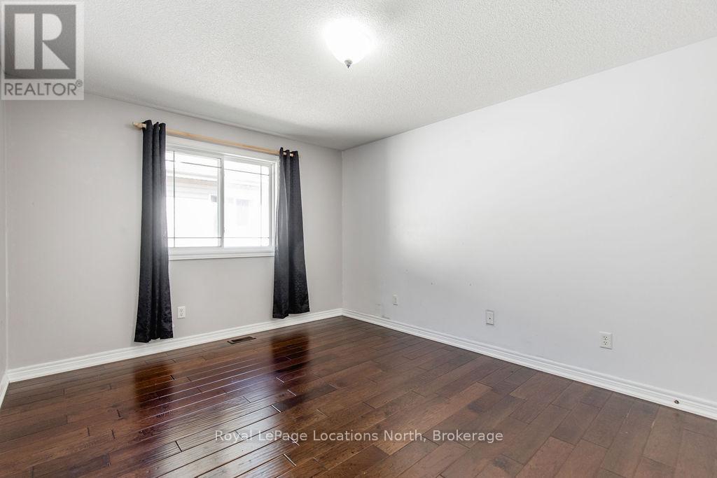 88 61st Street S, Wasaga Beach, Ontario  L9Z 2Z3 - Photo 26 - S12461505
