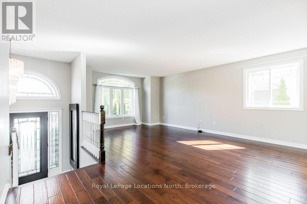 88 61st Street S, Wasaga Beach, Ontario  L9Z 2Z3 - Photo 4 - S12461505