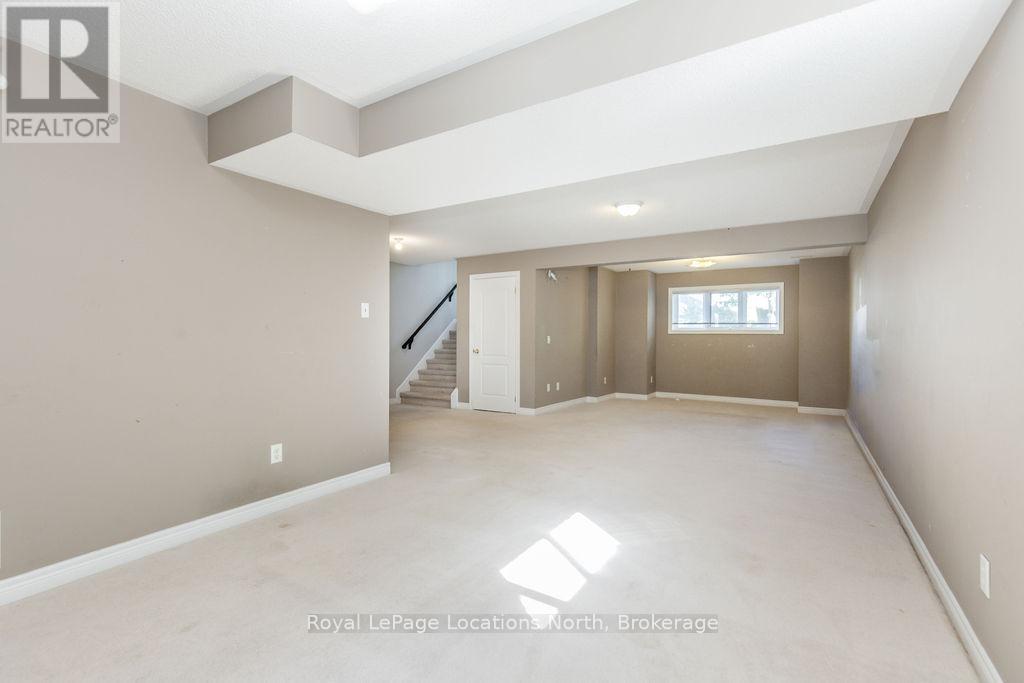 88 61st Street S, Wasaga Beach, Ontario  L9Z 2Z3 - Photo 35 - S12461505