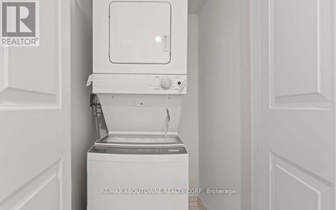 220 - 1695 Dersan Street, Pickering, Ontario  L1V 2P8 - Photo 13 - E12461487