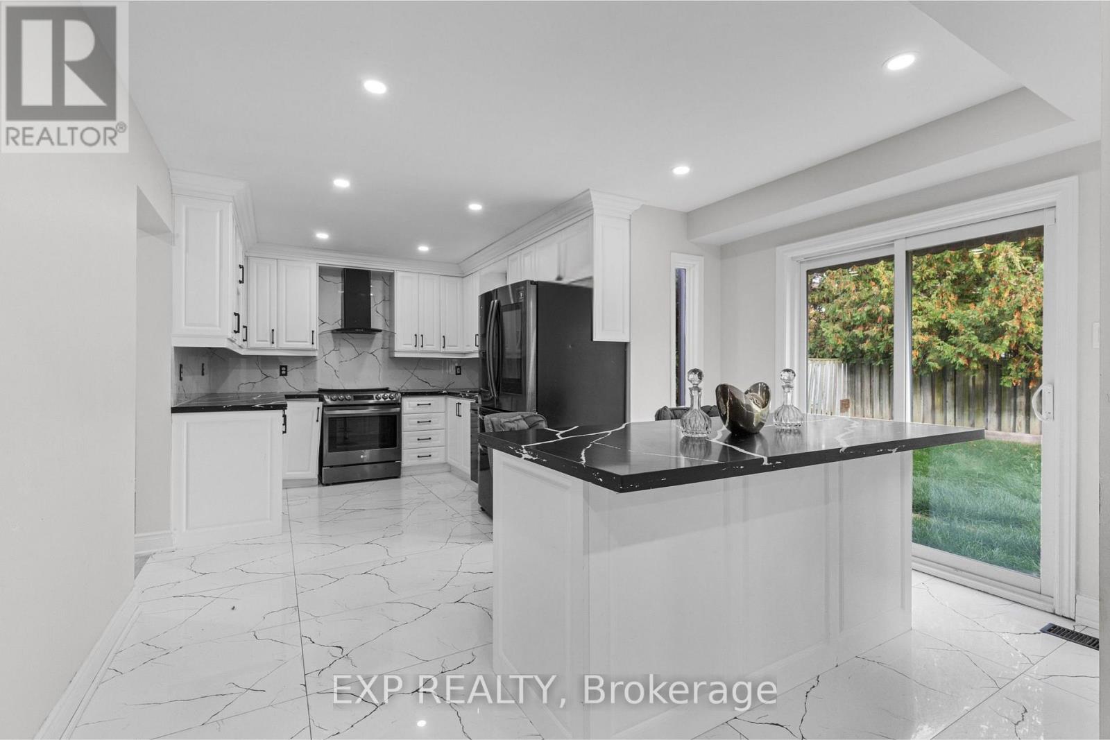 7 MACDERMOTT DRIVE, Ajax, Ontario