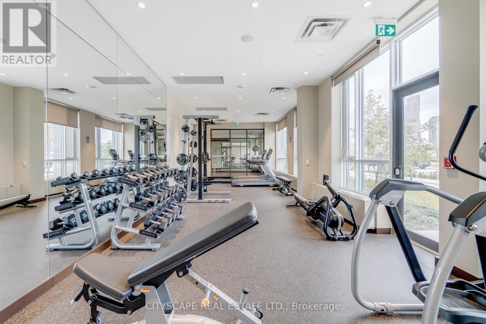 210 - 60 Honeycrisp Crescent, Vaughan, Ontario  L4K 0N5 - Photo 39 - N12460449