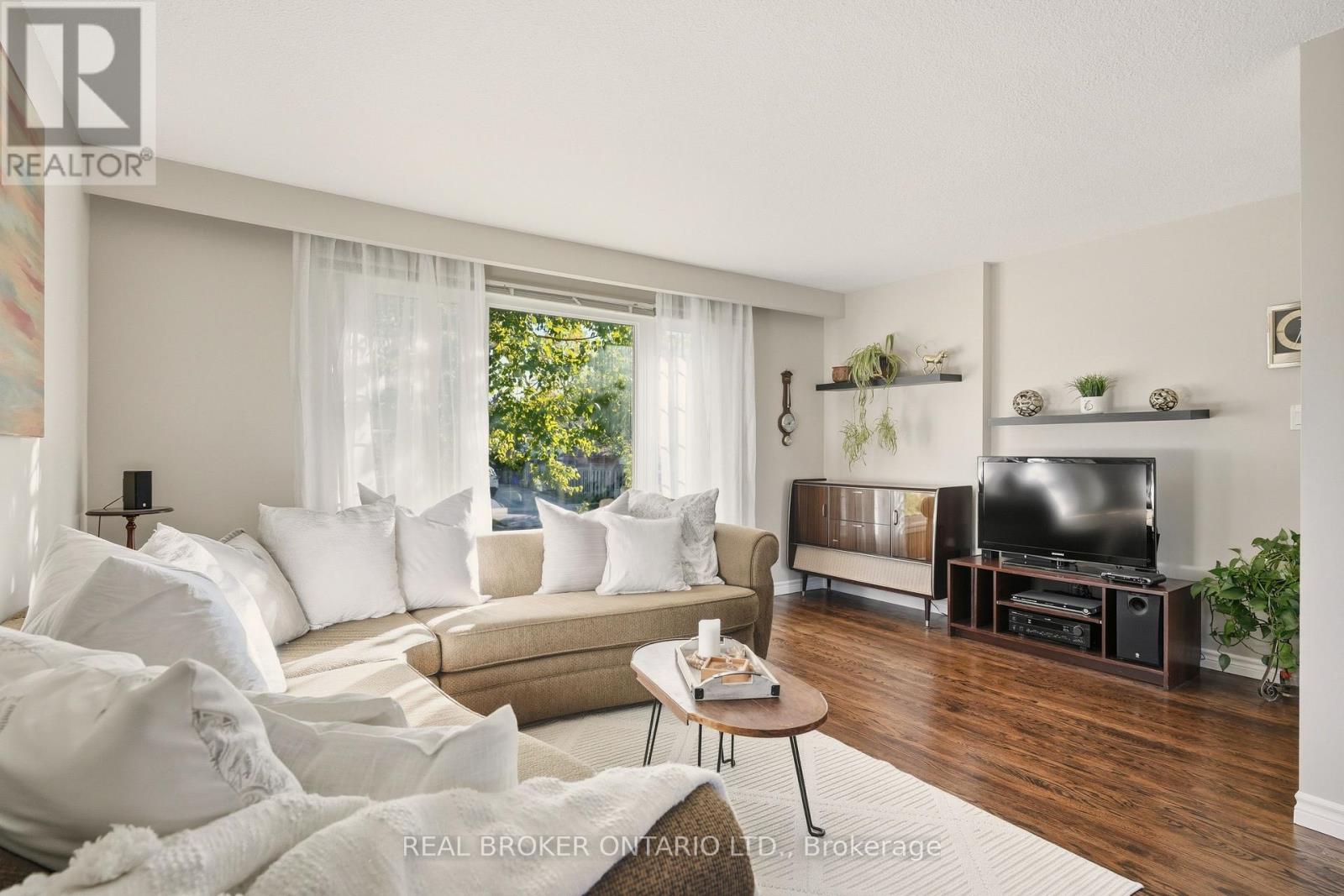 33 Porter Crescent, Barrie, Ontario  L4M 5H8 - Photo 12 - S12461533