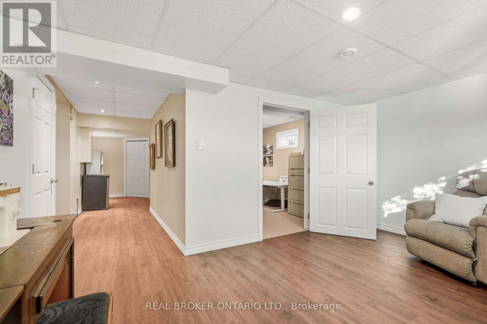 33 Porter Crescent, Barrie, Ontario  L4M 5H8 - Photo 33 - S12461533