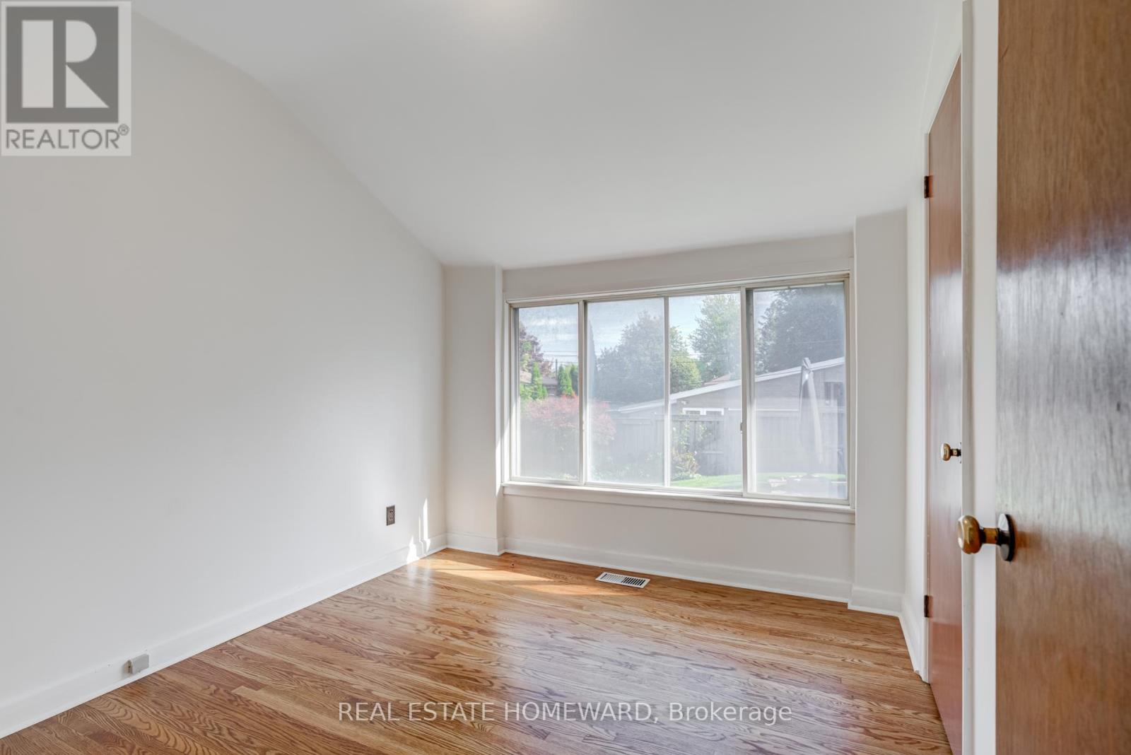 80 Wantanopa Crescent, Toronto, Ontario  M1H 2B4 - Photo 10 - E12461101