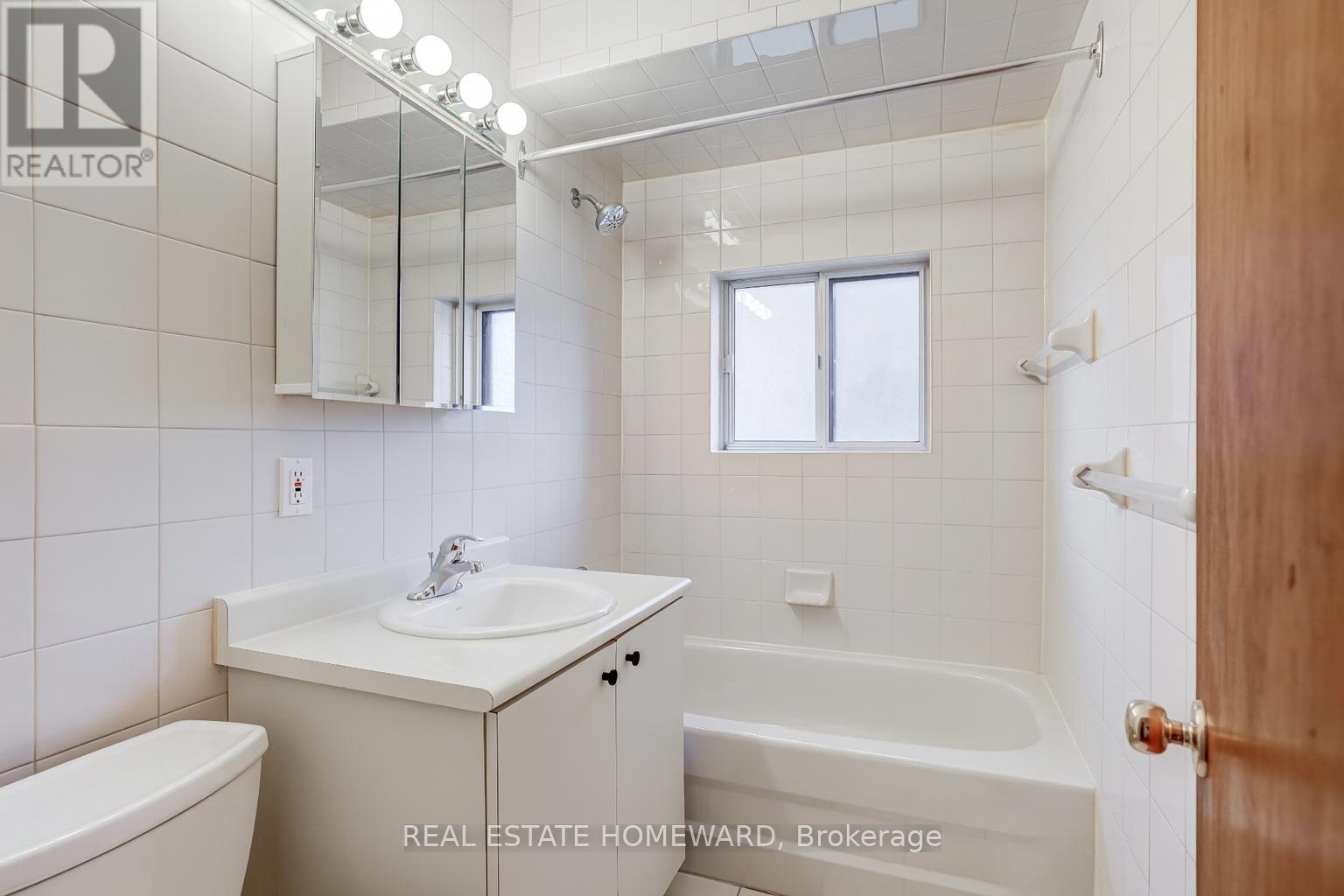 80 Wantanopa Crescent, Toronto, Ontario  M1H 2B4 - Photo 14 - E12461101