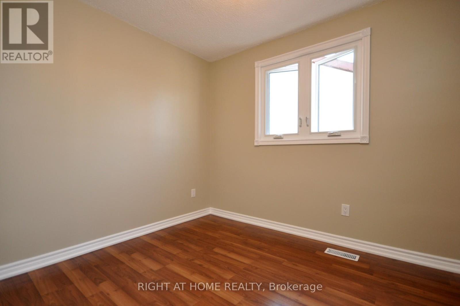 4165 Quaker Hill Drive, Mississauga, Ontario  L5C 3M2 - Photo 35 - W12329090