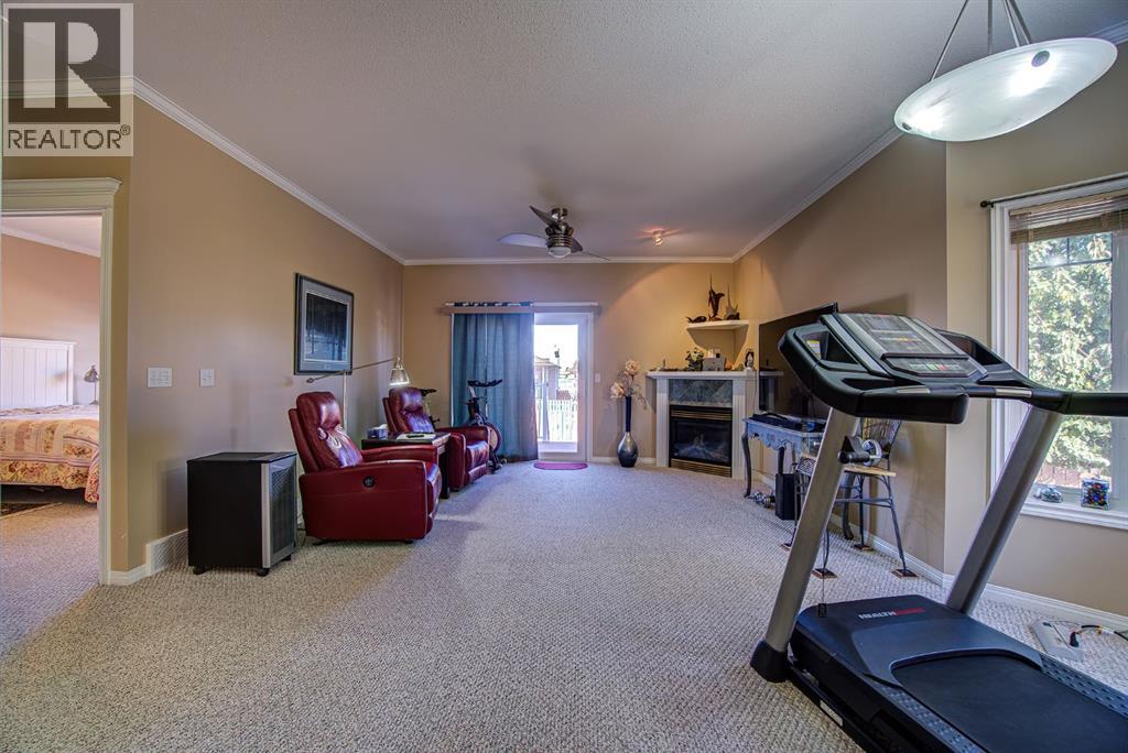 22 Skyline Mews, Claresholm, Alberta  T0L 0T0 - Photo 24 - A2264329