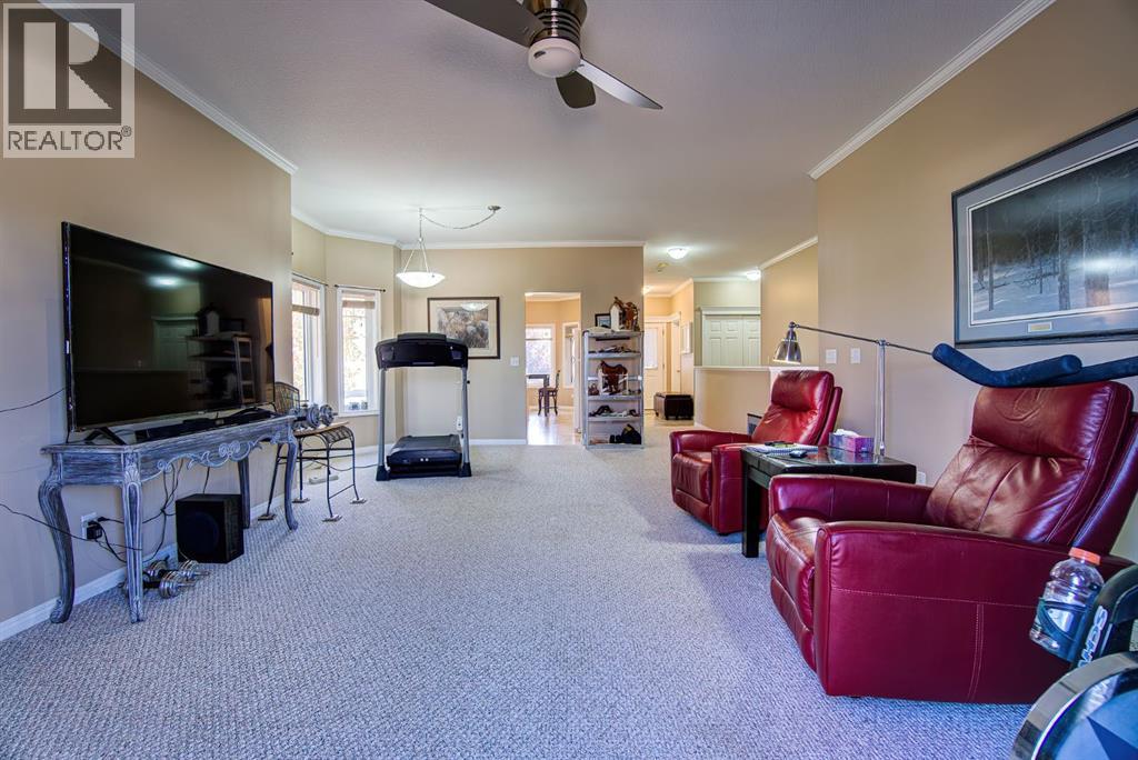 22 Skyline Mews, Claresholm, Alberta  T0L 0T0 - Photo 27 - A2264329