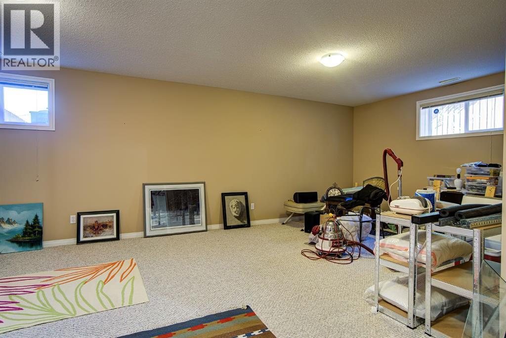22 Skyline Mews, Claresholm, Alberta  T0L 0T0 - Photo 31 - A2264329
