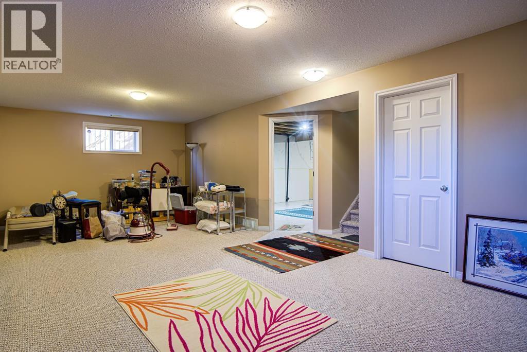 22 Skyline Mews, Claresholm, Alberta  T0L 0T0 - Photo 34 - A2264329