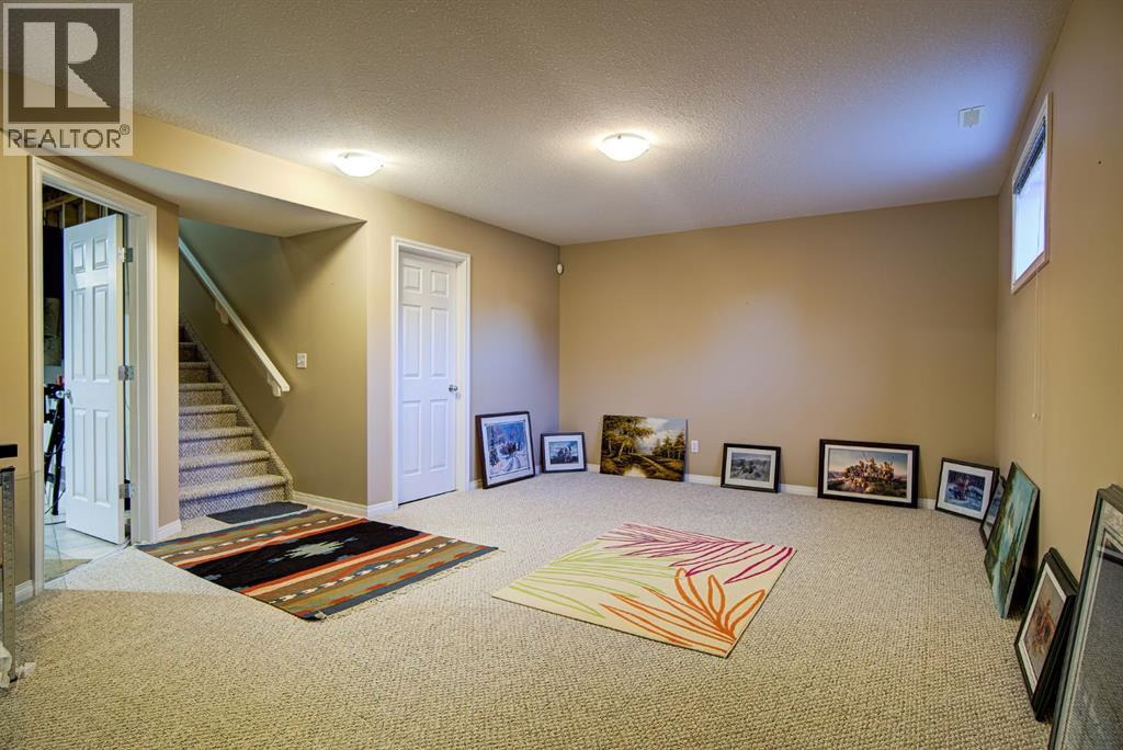 22 Skyline Mews, Claresholm, Alberta  T0L 0T0 - Photo 35 - A2264329