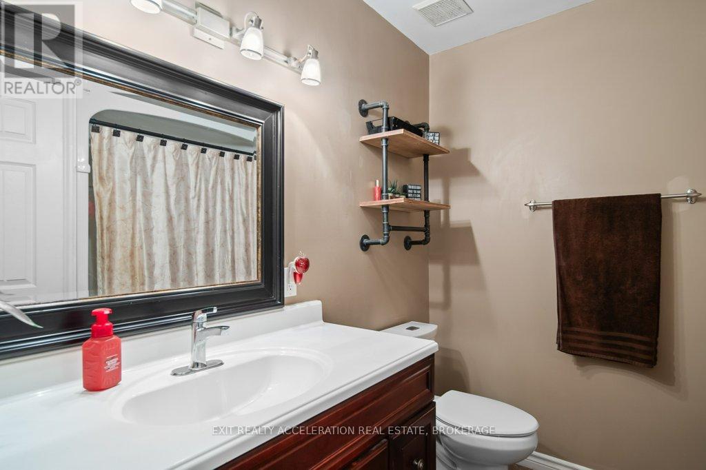 64 River Road, Greater Napanee, Ontario  K7R 3H4 - Photo 22 - X12461580