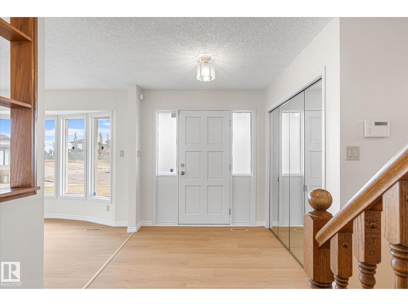 4632 126 Avenue Nw, Edmonton, Alberta  T5A 4K9 - Photo 5 - E4462043