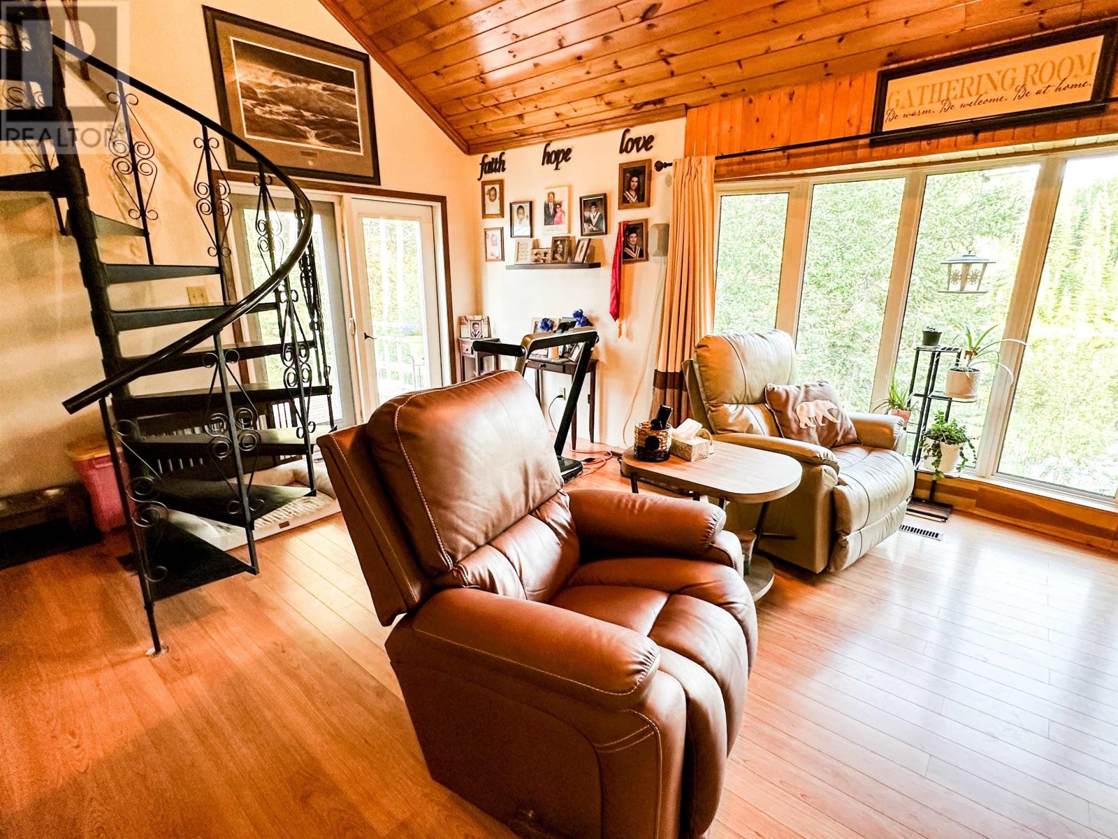 3 River Rd, Red Lake, Ontario  P0V 2M0 - Photo 6 - TB252323