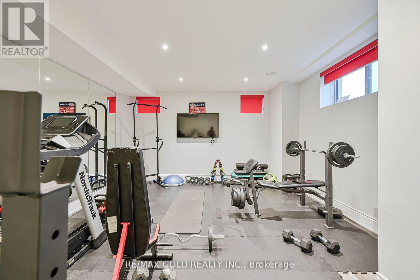 26 Adonis Close, Brampton (Toronto Gore Rural Estate), Ontario  L6P 4K4 - Photo 41 - W12461495