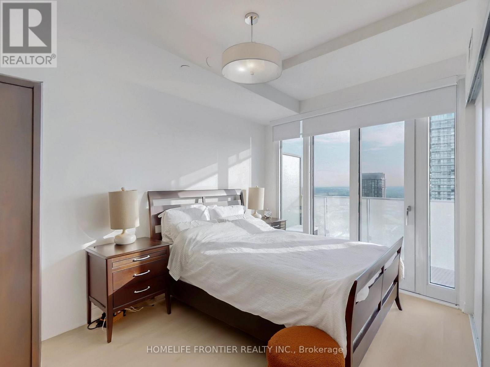 4506 - 3900 Confederation Parkway, Mississauga, Ontario  L5B 0M3 - Photo 11 - W12461525
