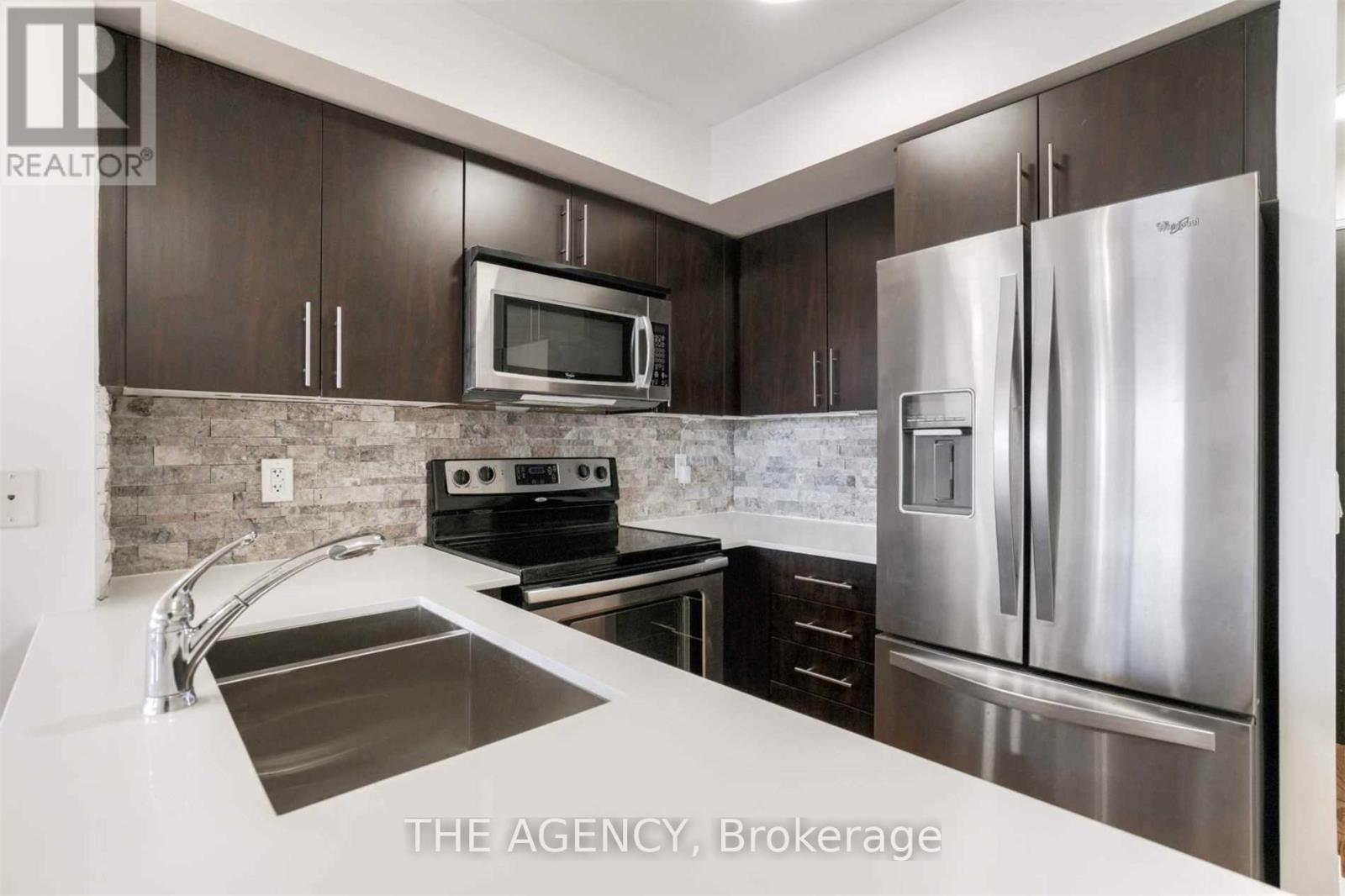 1101 - 1070 Sheppard Avenue W, Toronto, Ontario  M3J 0G8 - Photo 4 - W12461537