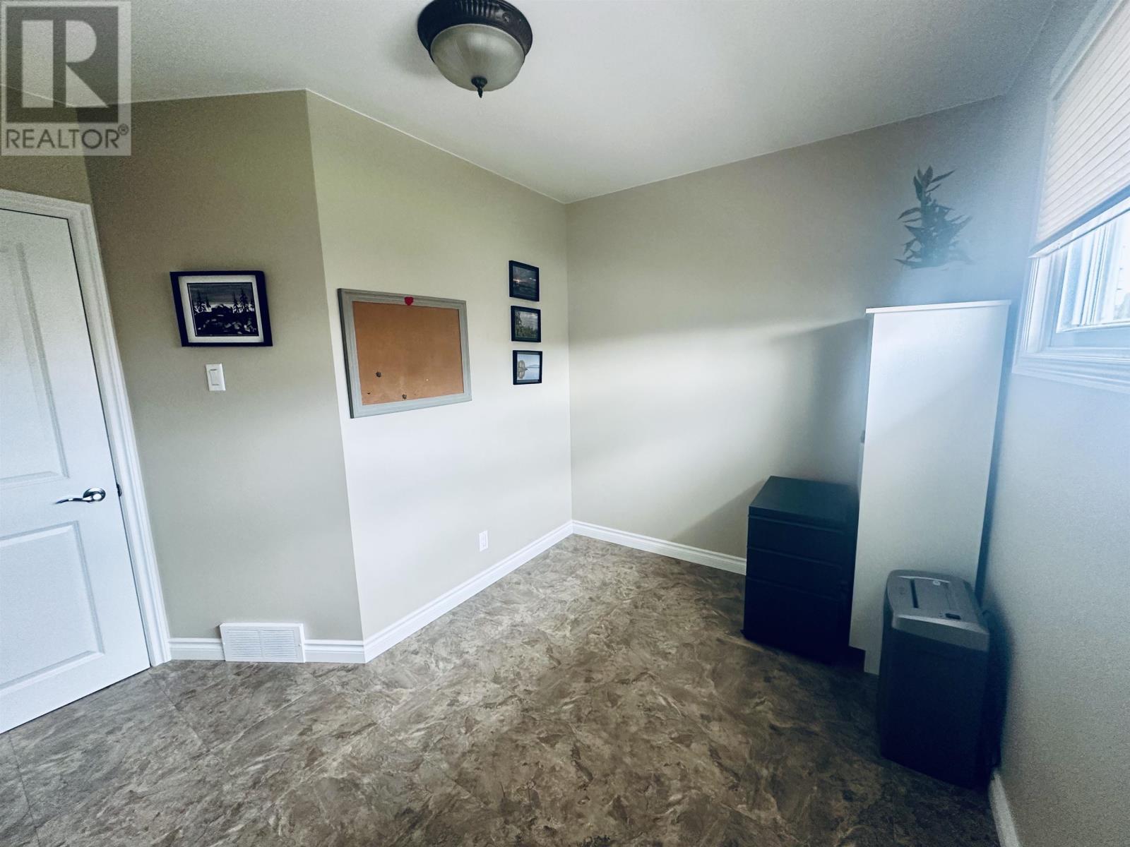 429 Cartier Ct, Thunder Bay, Ontario  P7E 6A9 - Photo 24 - TB253210