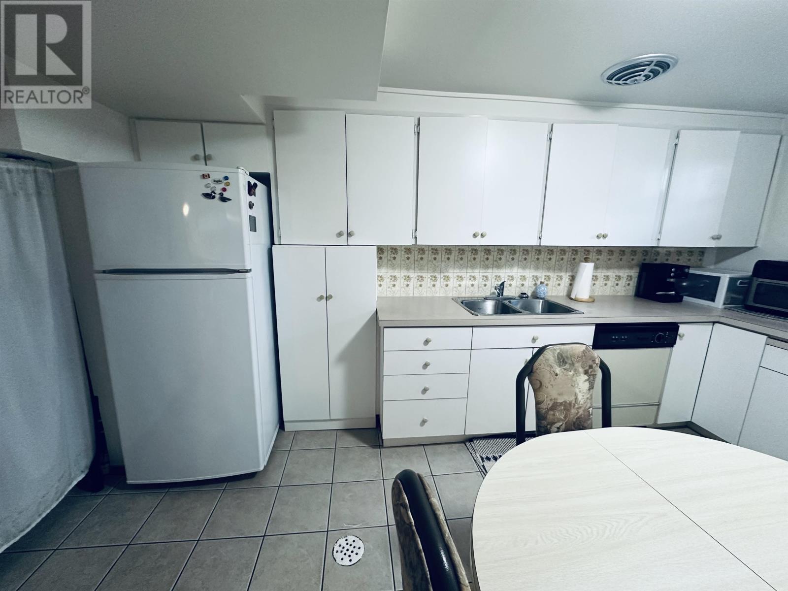 429 Cartier Ct, Thunder Bay, Ontario  P7E 6A9 - Photo 38 - TB253210