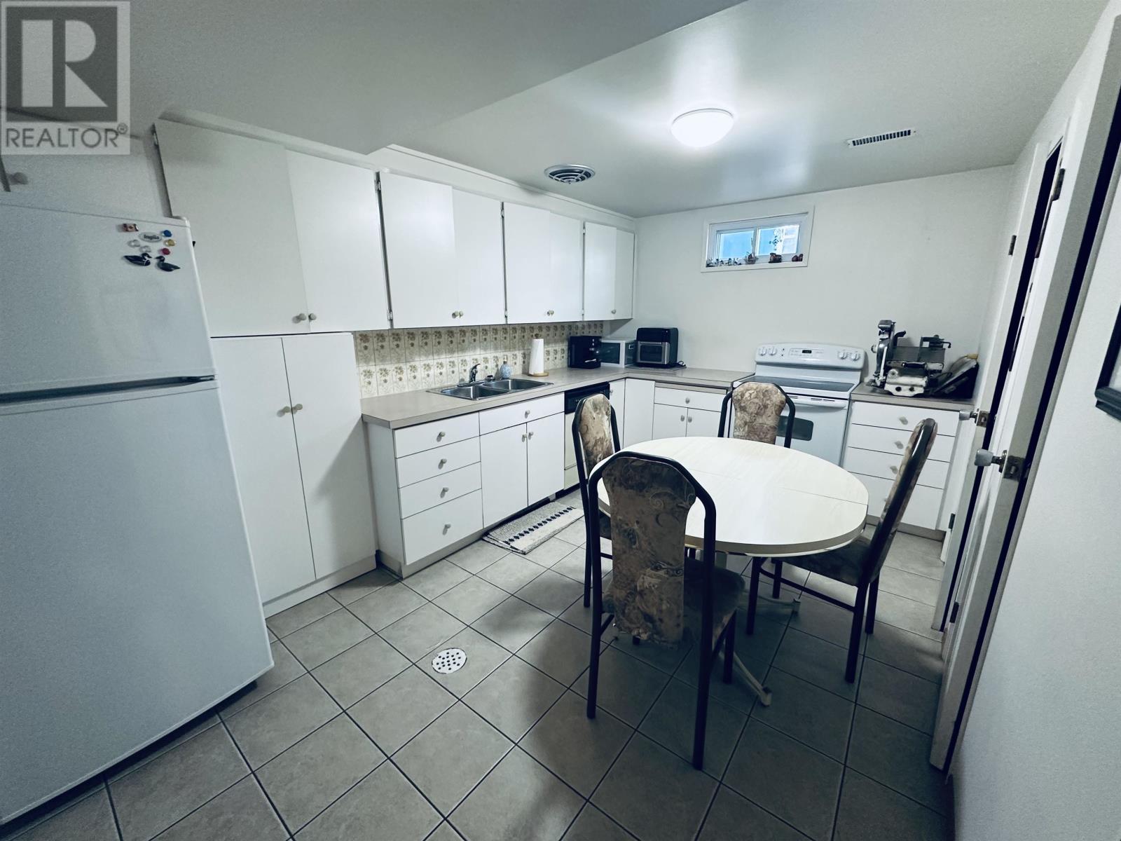429 Cartier Ct, Thunder Bay, Ontario  P7E 6A9 - Photo 37 - TB253210