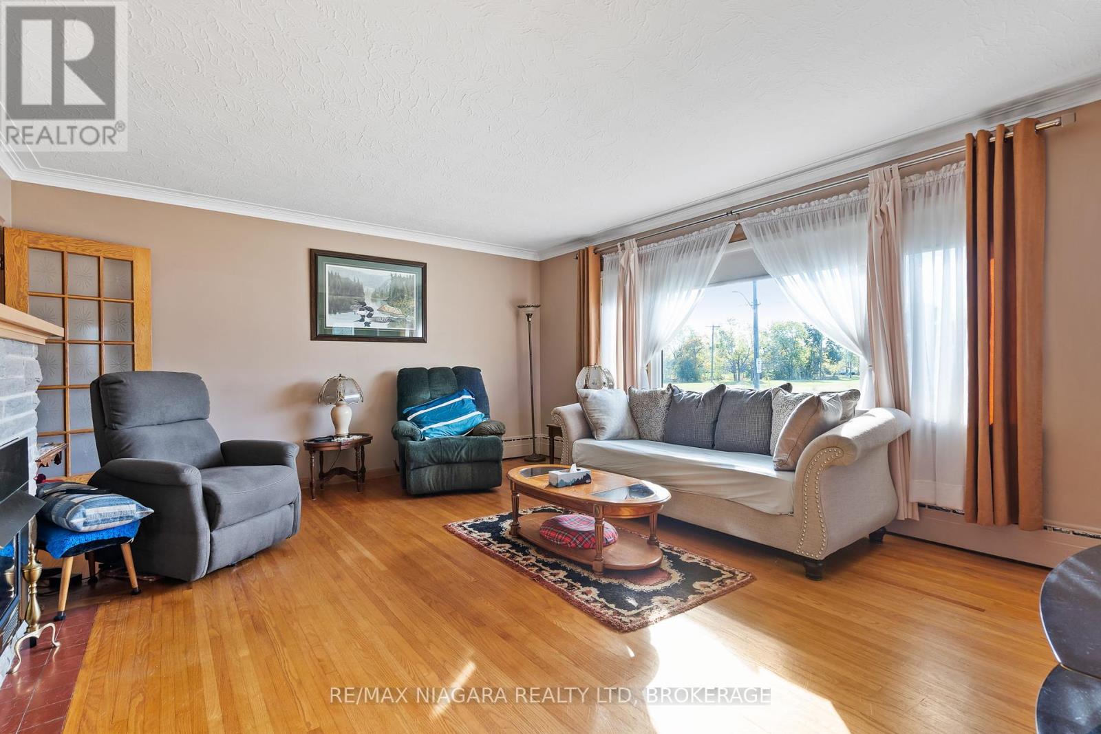 419 Steele Street, Port Colborne (Sugarloaf), Ontario  L3K 4Y1 - Photo 11 - X12461578