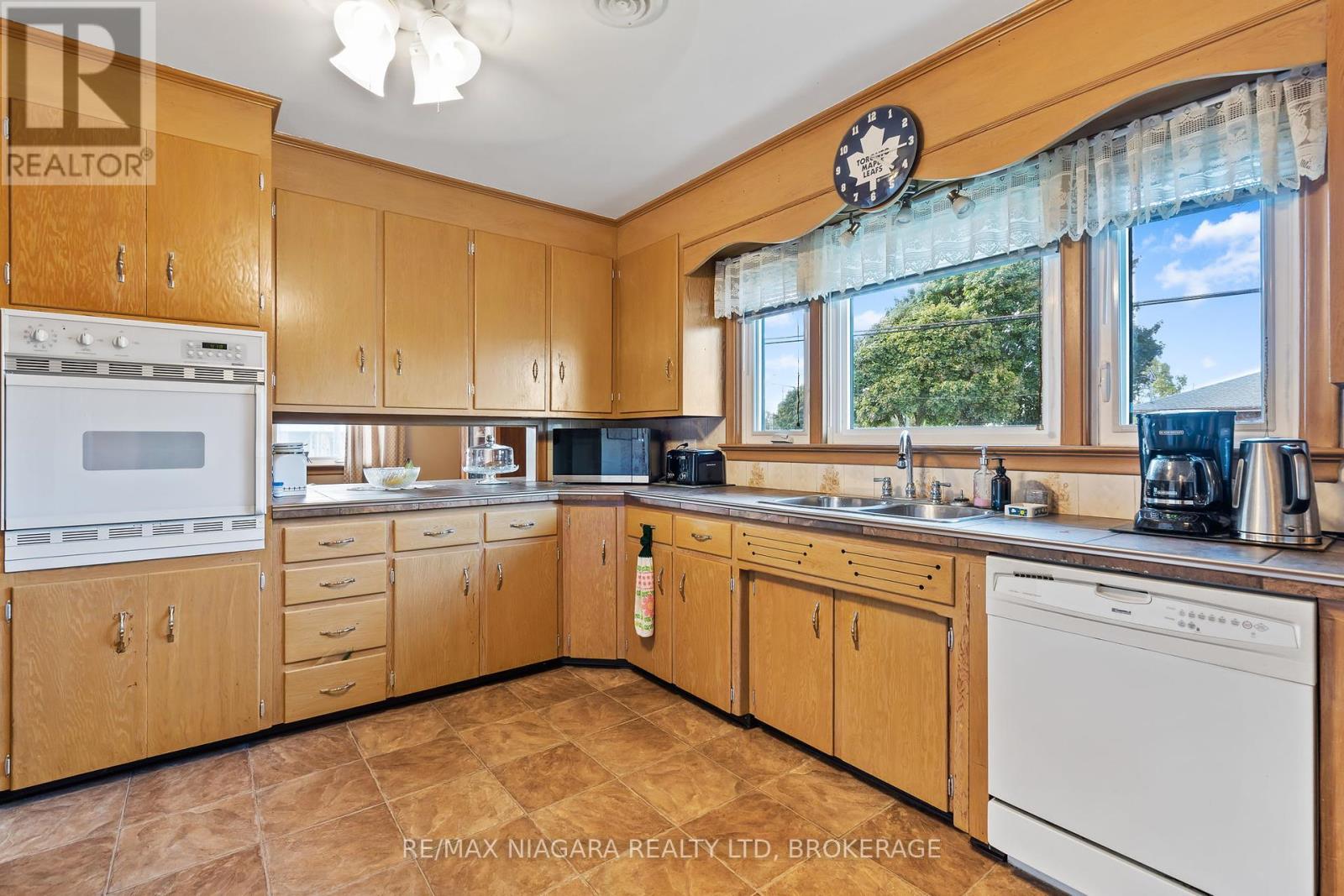 419 Steele Street, Port Colborne (Sugarloaf), Ontario  L3K 4Y1 - Photo 17 - X12461578
