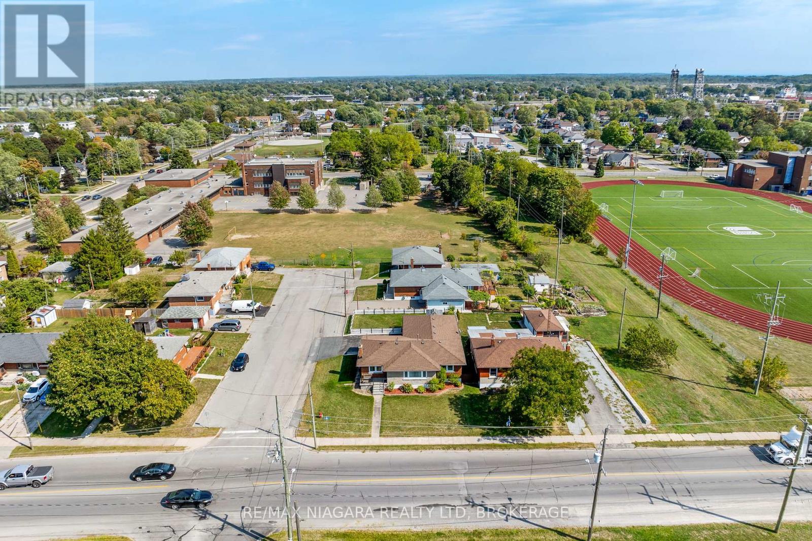 419 Steele Street, Port Colborne (Sugarloaf), Ontario  L3K 4Y1 - Photo 3 - X12461578