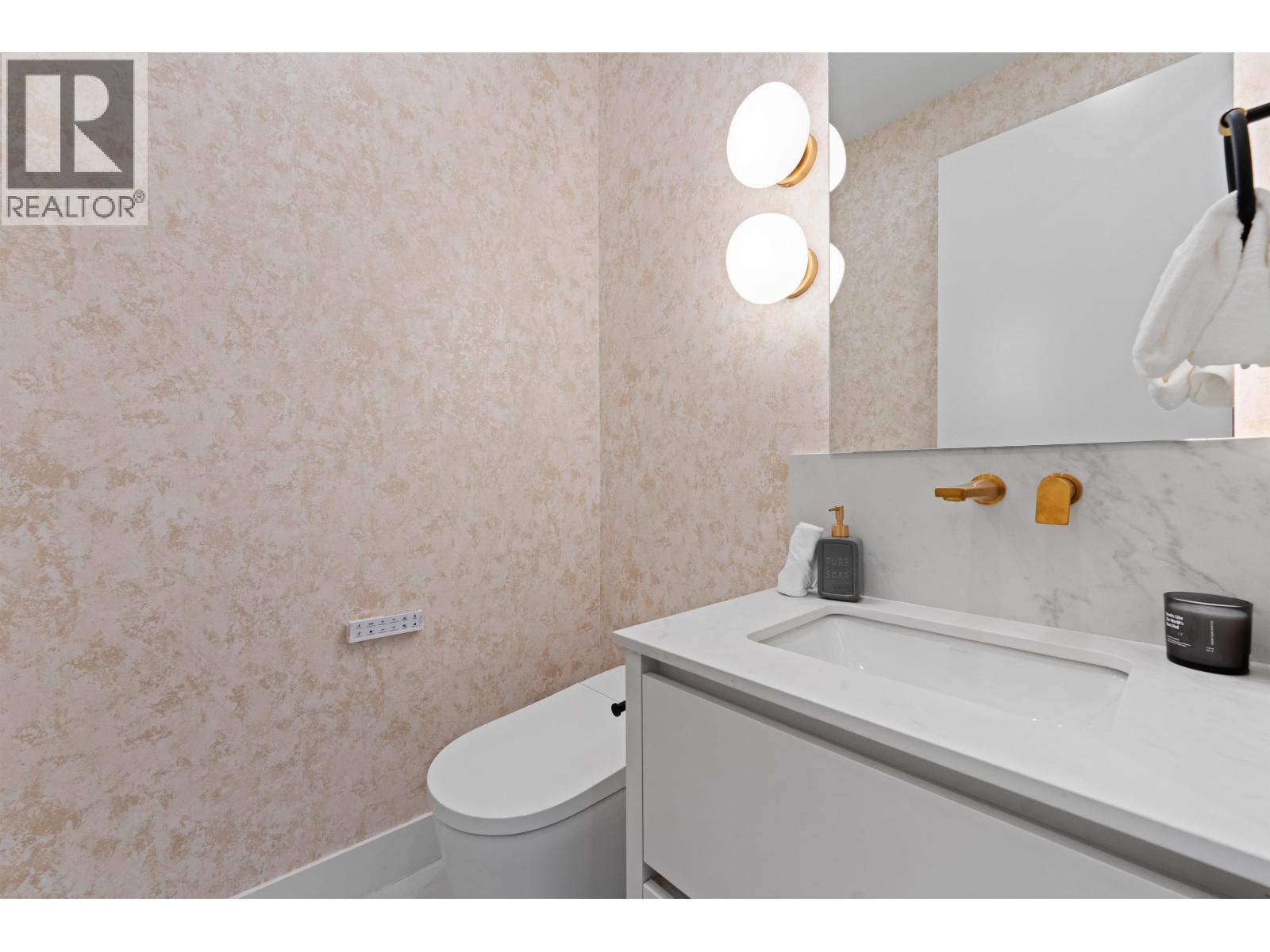 1 2858 W 12th Avenue, Vancouver, British Columbia  V6K 2P9 - Photo 11 - R3058134