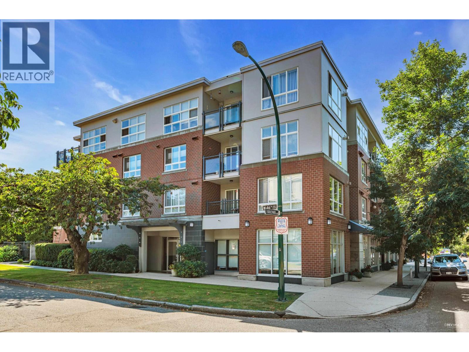 301 2096 W 46th Avenue, Vancouver, British Columbia  V6M 2K9 - Photo 1 - R3058138