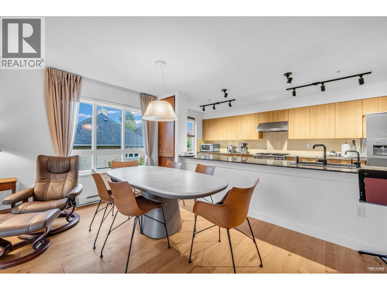 301 2096 W 46th Avenue, Vancouver, British Columbia  V6M 2K9 - Photo 8 - R3058138