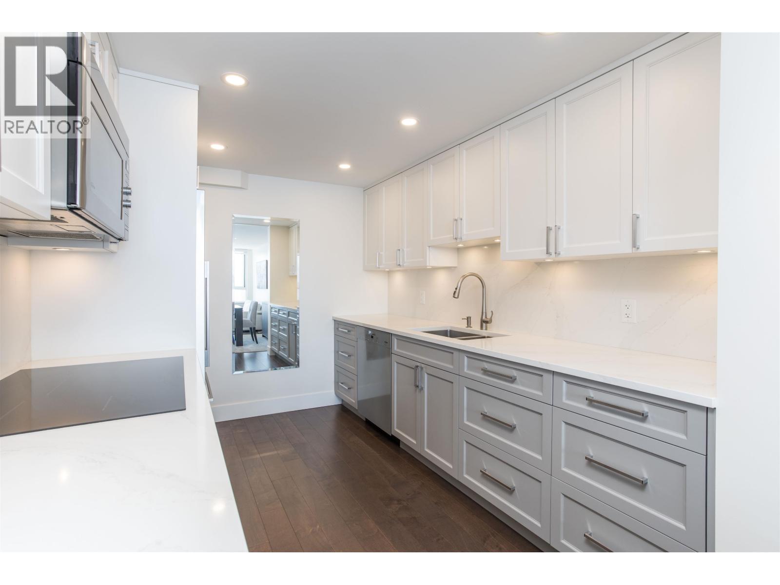 1302 2203 Bellevue Avenue, West Vancouver, British Columbia  V7V 4V7 - Photo 12 - R3058142