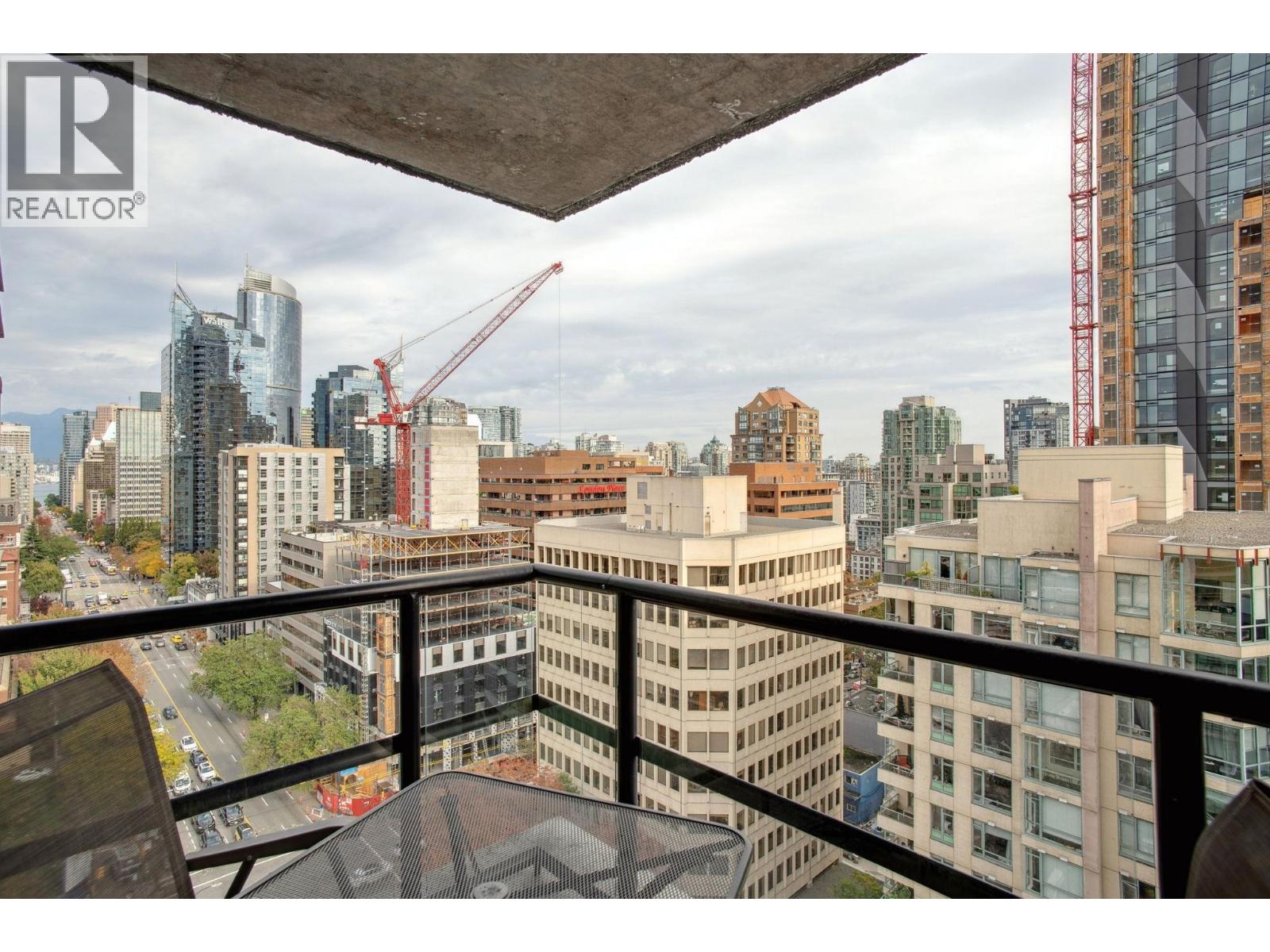 1702 1003 Burnaby Street, Vancouver, British Columbia  V6E 4R7 - Photo 14 - R3058151