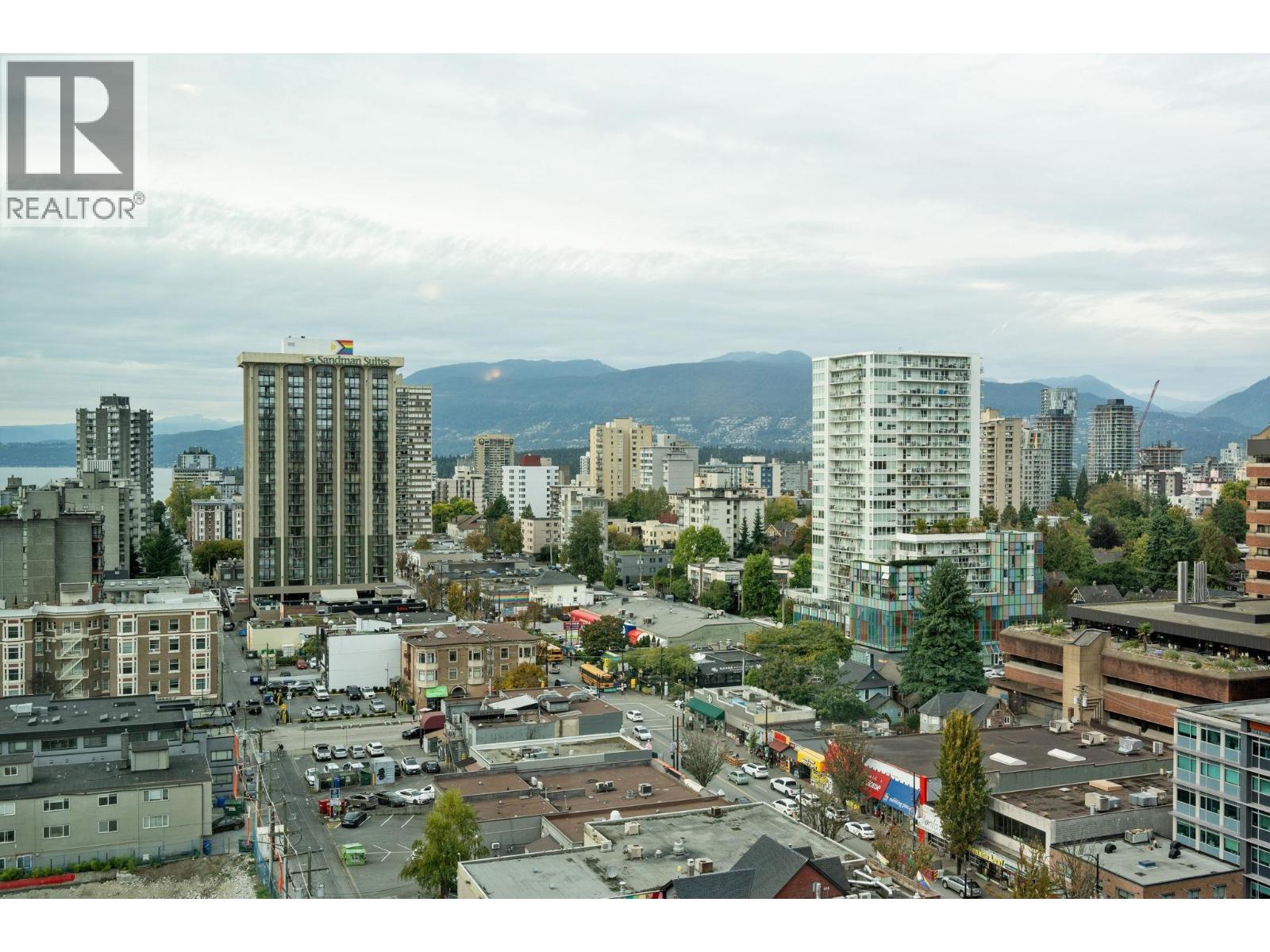 1702 1003 Burnaby Street, Vancouver, British Columbia  V6E 4R7 - Photo 2 - R3058151