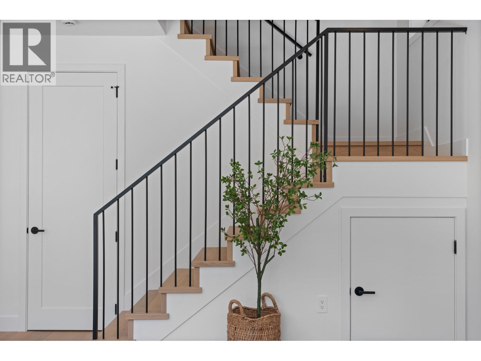 2 2846 W 12th Avenue, Vancouver, British Columbia  V6K 2P9 - Photo 17 - R3058155