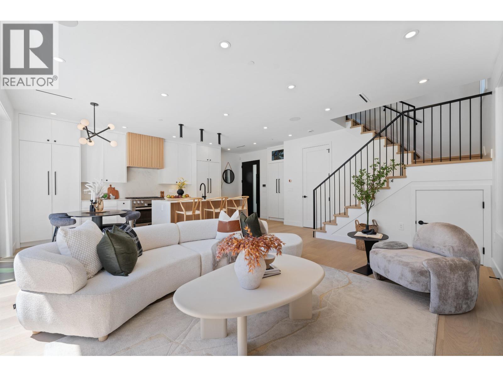 2 2846 W 12th Avenue, Vancouver, British Columbia  V6K 2P9 - Photo 8 - R3058155