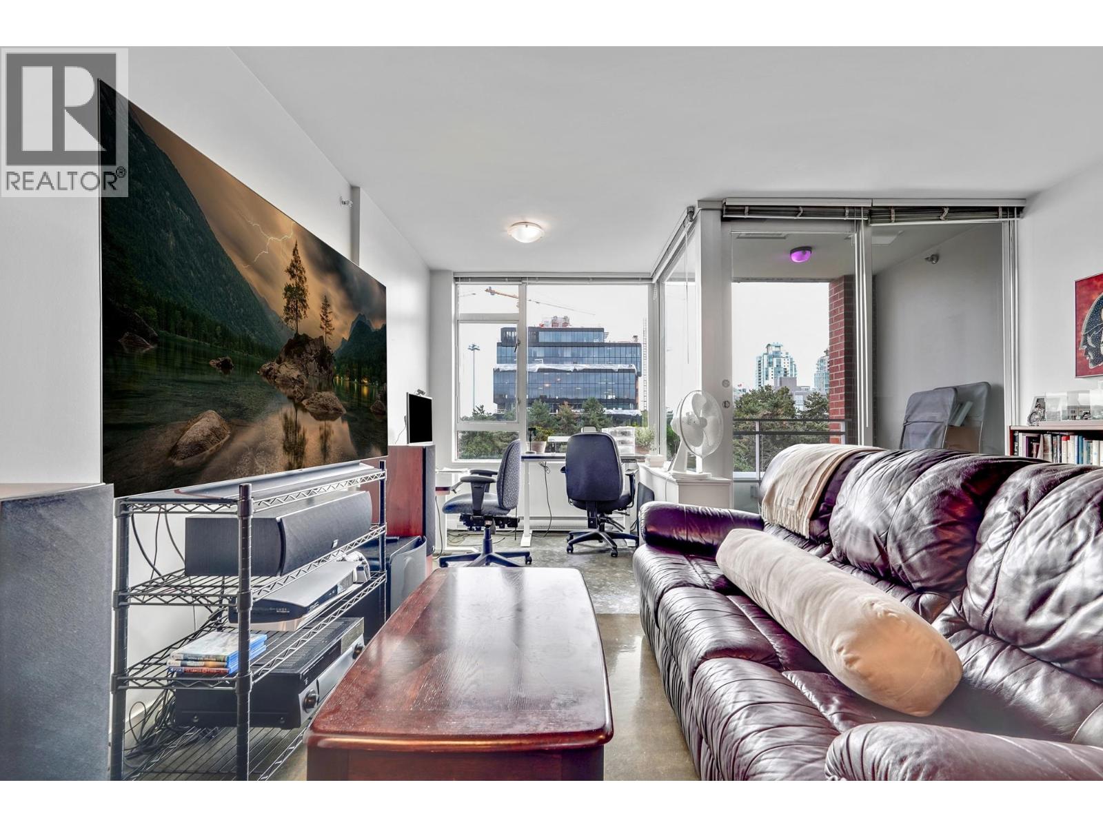 516 221 Union Street, Vancouver, British Columbia  V6A 0B4 - Photo 2 - R3058156