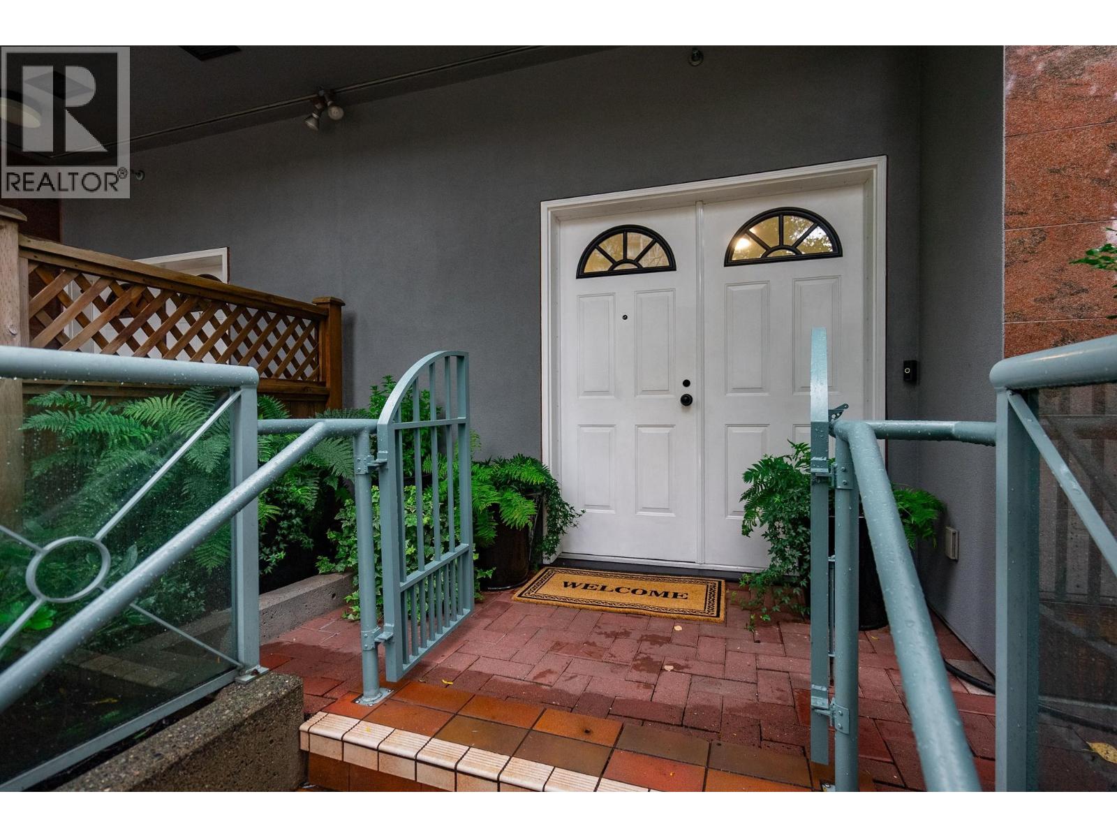 898 Hamilton Street, Vancouver, British Columbia  V6B 5W4 - Photo 2 - R3058165