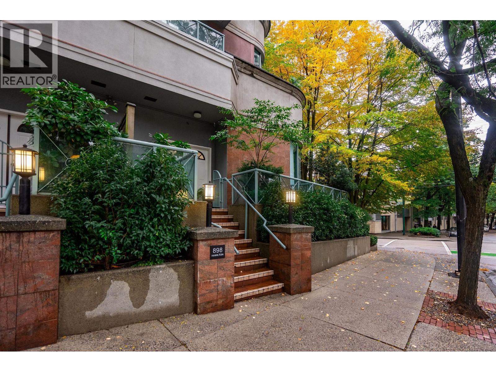 898 Hamilton Street, Vancouver, British Columbia  V6B 5W4 - Photo 3 - R3058165