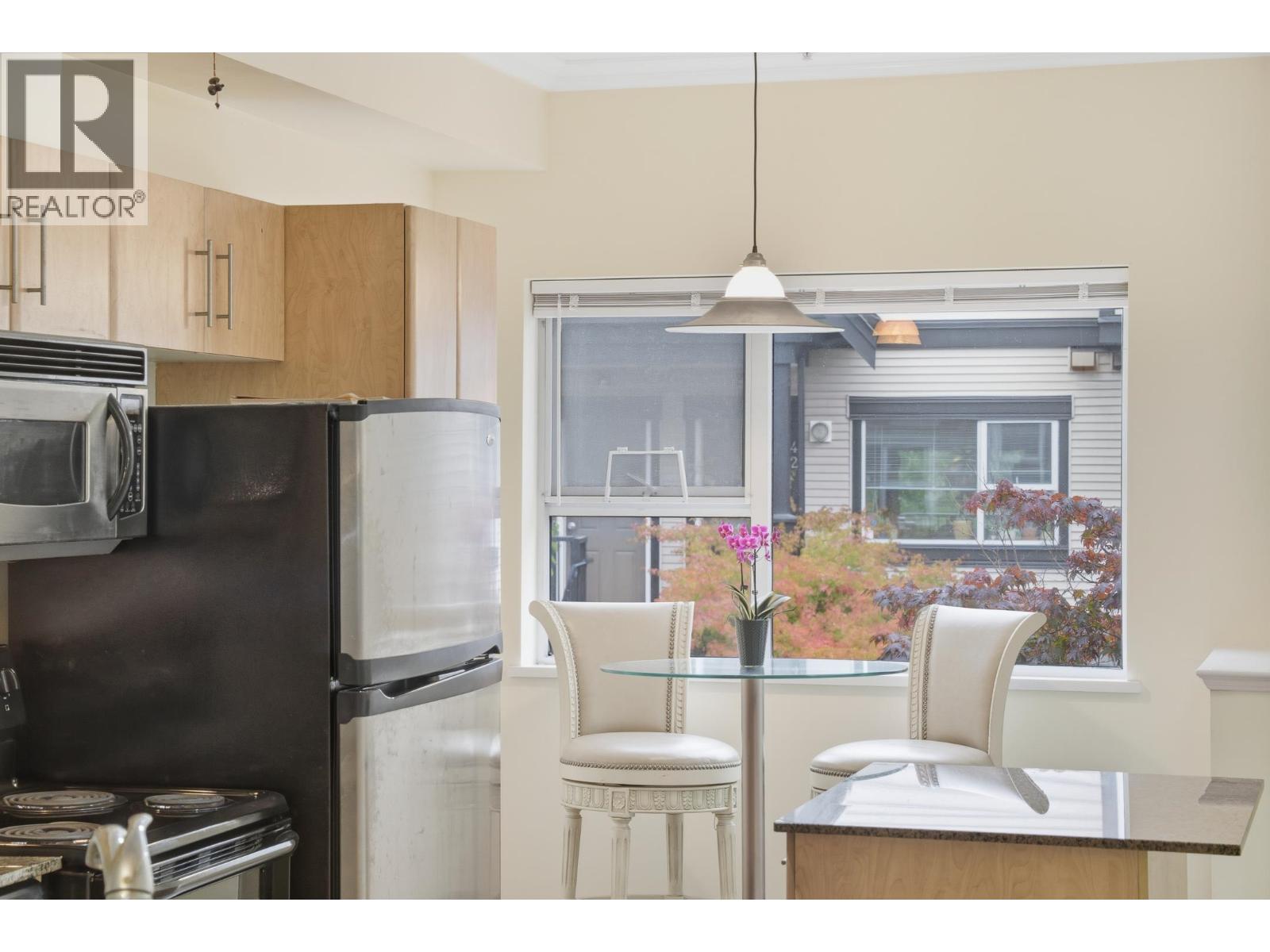 15 730 Farrow Street, Coquitlam, British Columbia  V3J 7Y7 - Photo 8 - R3058169