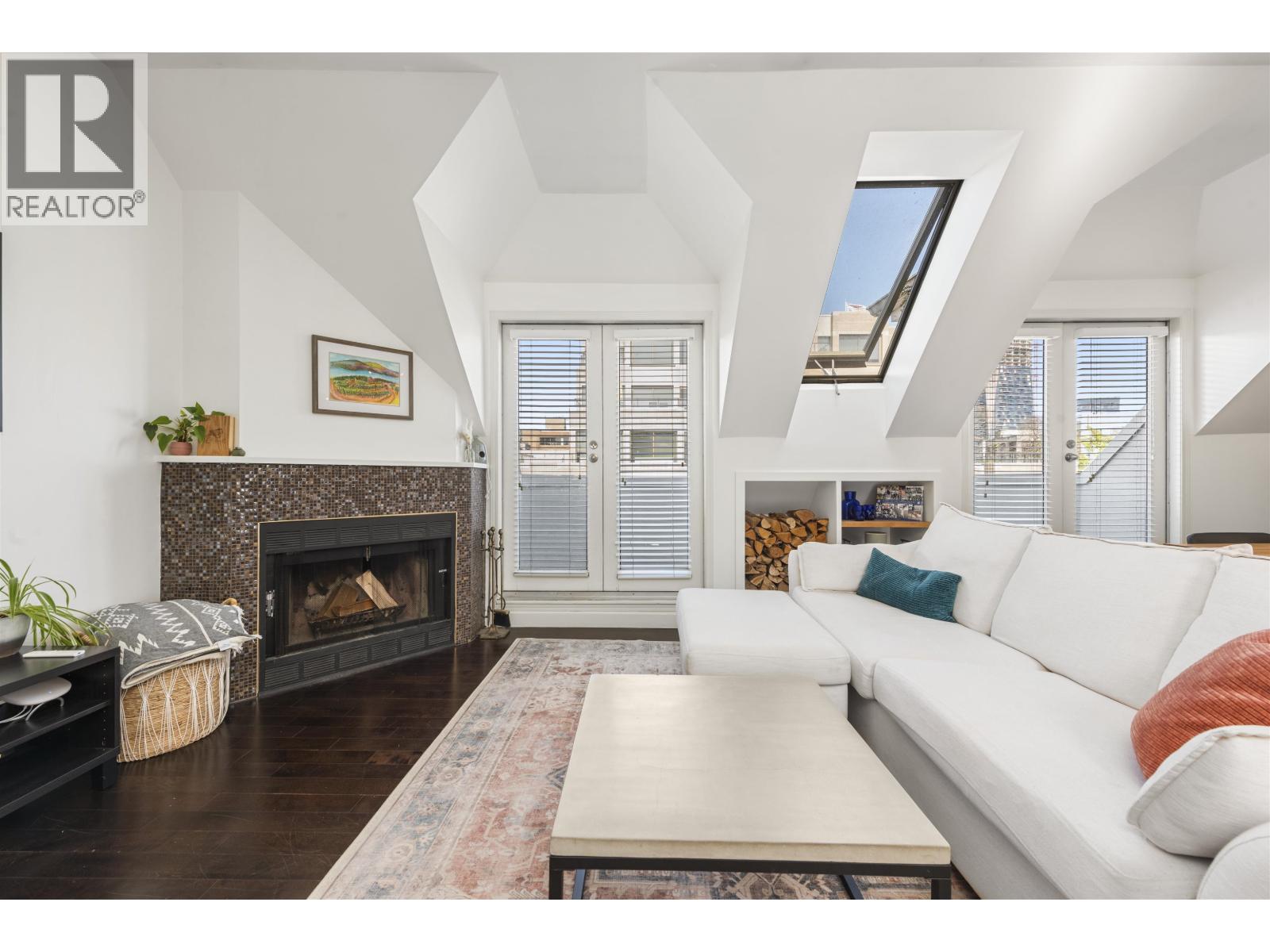 1858 W 1ST AVENUE, Vancouver, British Columbia