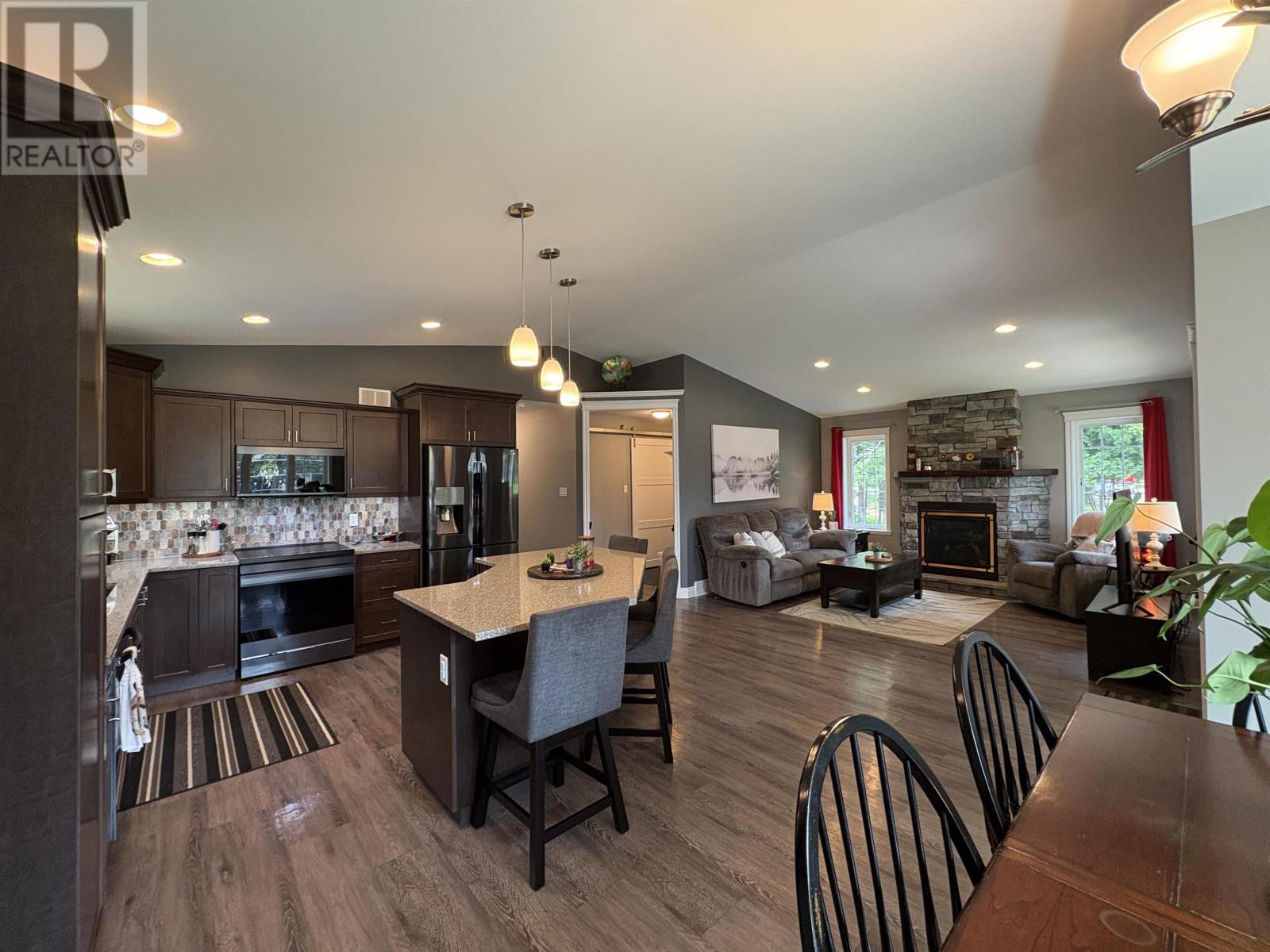 1702 Sunset Dr, Fort Frances, Ontario  P9A 2V1 - Photo 11 - TB253215