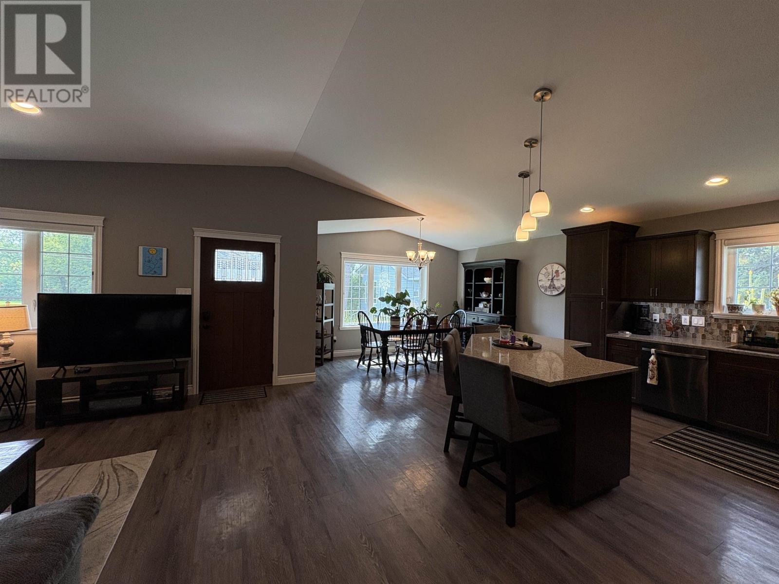 1702 Sunset Dr, Fort Frances, Ontario  P9A 2V1 - Photo 4 - TB253215