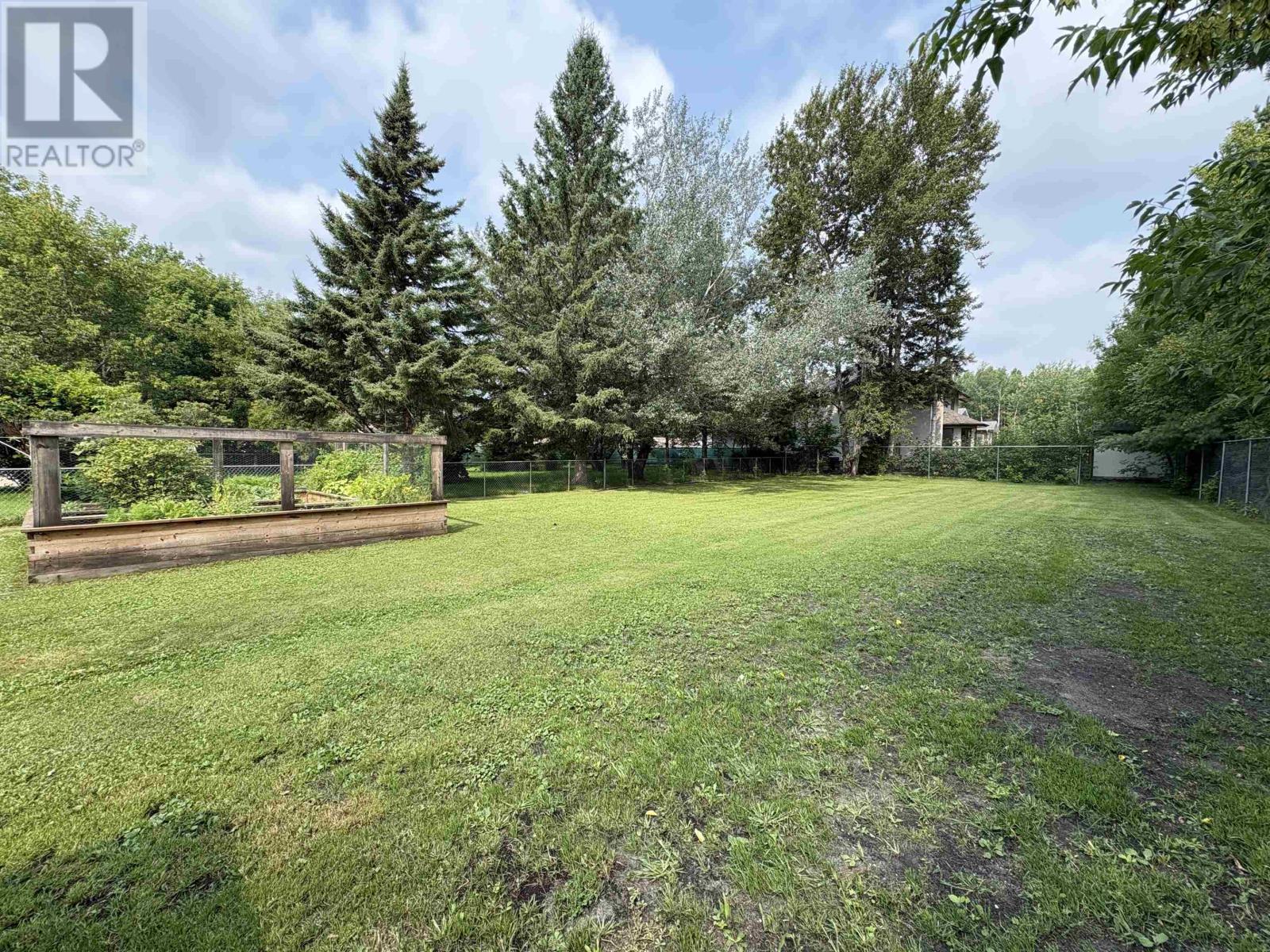 1702 Sunset Dr, Fort Frances, Ontario  P9A 2V1 - Photo 43 - TB253215