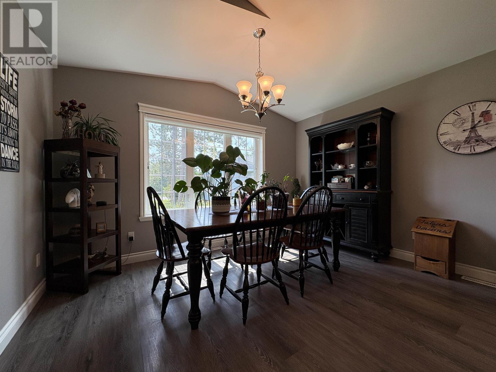 1702 Sunset Dr, Fort Frances, Ontario  P9A 2V1 - Photo 6 - TB253215