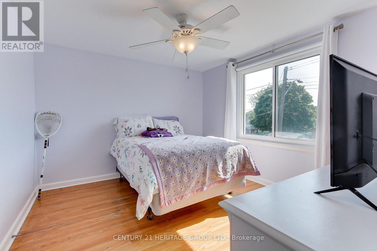 396 East 16th Street, Hamilton, Ontario  L9A 4K5 - Photo 18 - X12461477